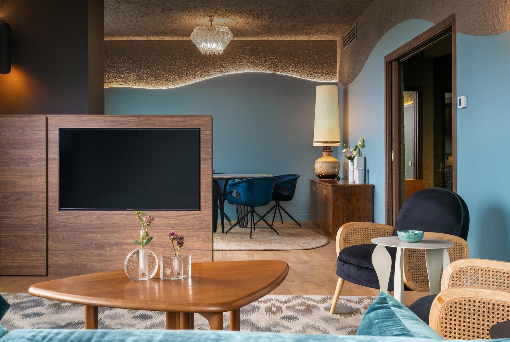 Room12 House Bukares Bagian luar foto
