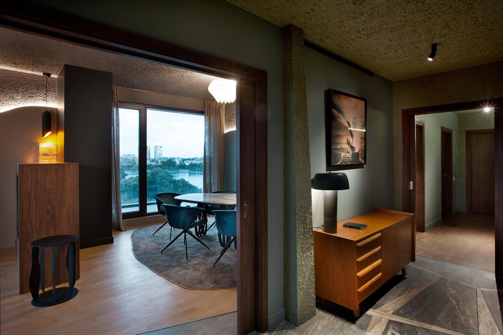 Room12 House Bukares Bagian luar foto
