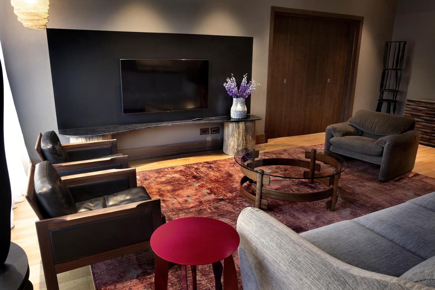 Room12 House Bukares Bagian luar foto