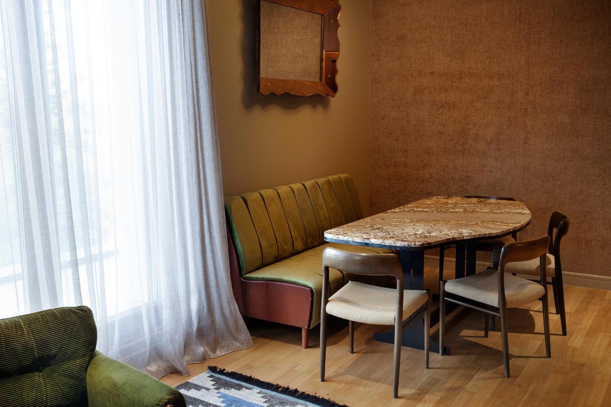 Room12 House Bukares Bagian luar foto