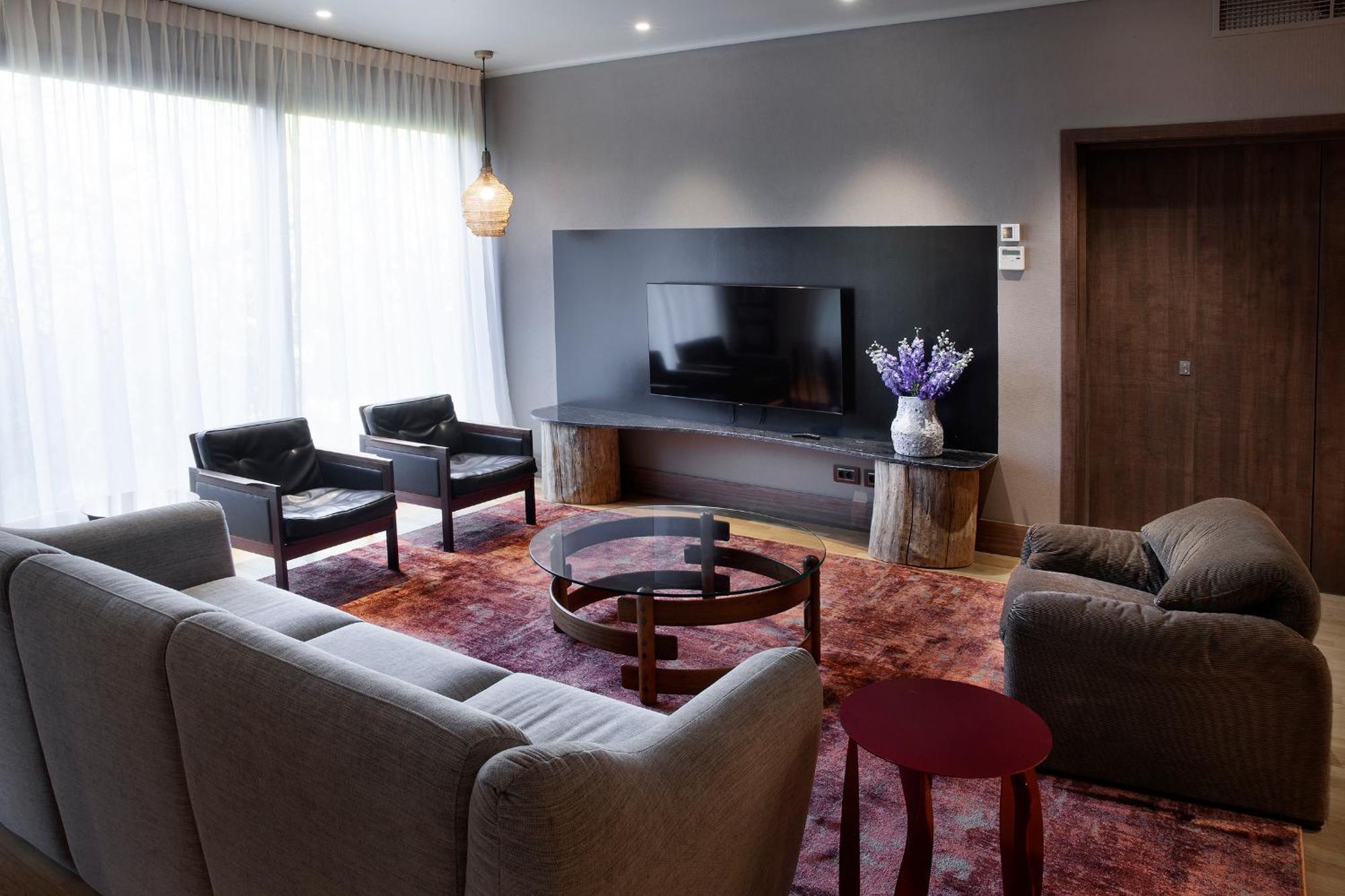Room12 House Bukares Bagian luar foto